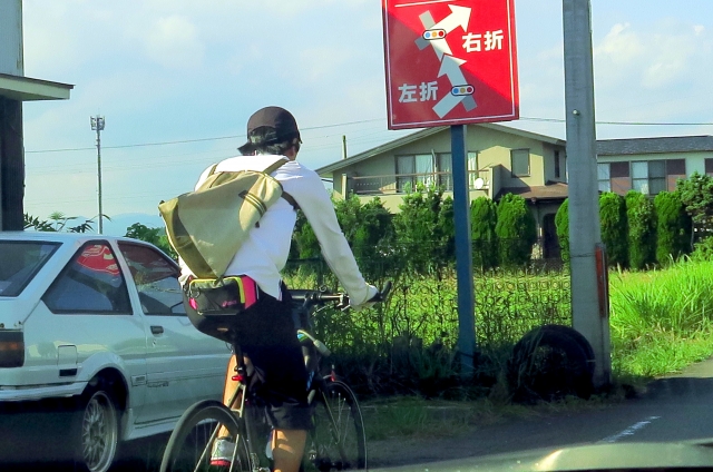 サイクリングにヘルメットは必要 選び方や人気メーカーを紹介 ビギナーズ