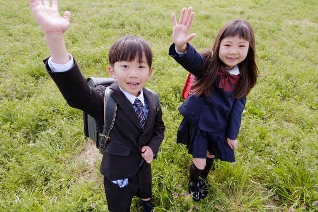 入学式におすすめの服装と守るべきマナー 母親 父親 子供 小学生 大学生 ビギナーズ